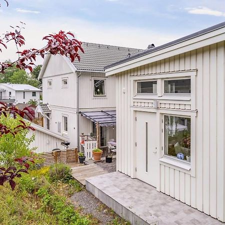 Vaesjoebacken, Sollentuna, Stockholm Apartment Exterior photo